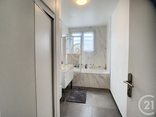 Afficher la photo en grand Appartement F5 à vendre - 5 pièces - 86.39 m2 - FRANCONVILLE LA GARENNE - 95 - ILE-DE-FRANCE - Century 21 La Source Immo