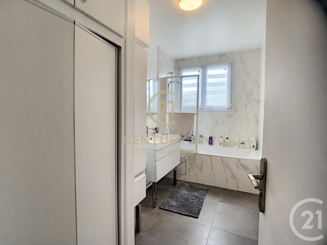 Afficher la photo en grand Appartement F5 à vendre - 5 pièces - 86.39 m2 - FRANCONVILLE LA GARENNE - 95 - ILE-DE-FRANCE - Century 21 La Source Immo