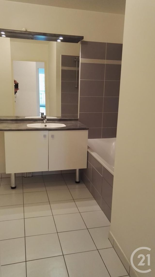 Afficher la photo en grand Appartement F3 à vendre - 3 pièces - 58.0 m2 - FRANCONVILLE LA GARENNE - 95 - ILE-DE-FRANCE - Century 21 La Source Immo