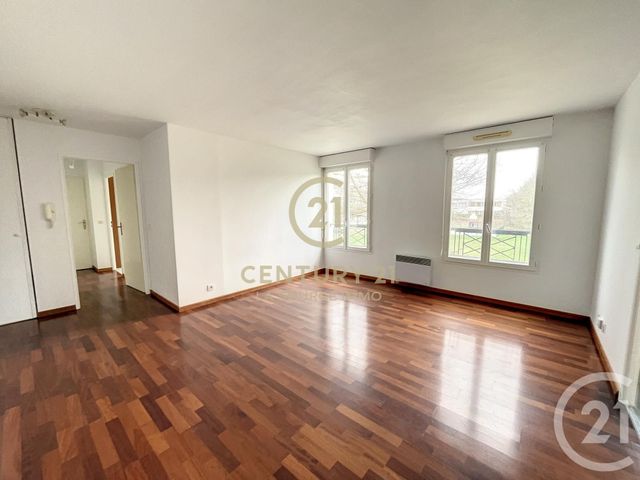 appartement à louer - 3 pièces - 52.05 m2 - CERGY - 95 - ILE-DE-FRANCE - Century 21 La Source Immo