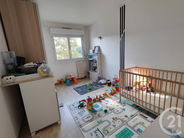 Afficher la photo en grand Appartement F3 à vendre - 3 pièces - 68.0 m2 - MONTIGNY LES CORMEILLES - 95 - ILE-DE-FRANCE - Century 21 La Source Immo