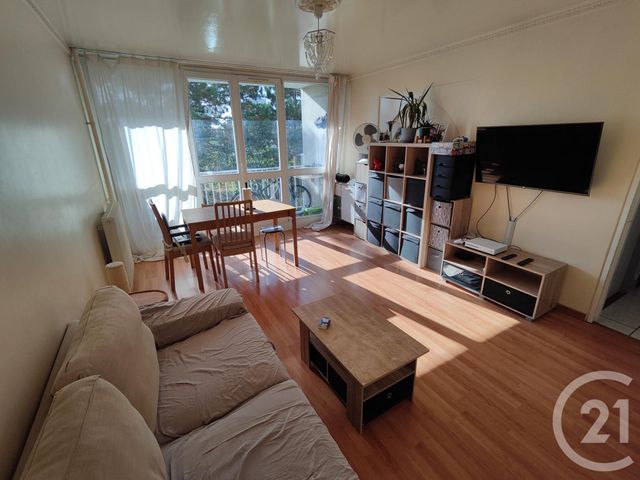Afficher la photo en grand Appartement F3 à vendre - 3 pièces - 68.0 m2 - MONTIGNY LES CORMEILLES - 95 - ILE-DE-FRANCE - Century 21 La Source Immo