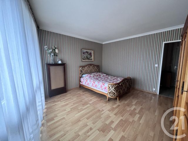 Afficher la photo en grand Appartement F4 à vendre - 4 pièces - 74.5 m2 - FRANCONVILLE LA GARENNE - 95 - ILE-DE-FRANCE - Century 21 La Source Immo