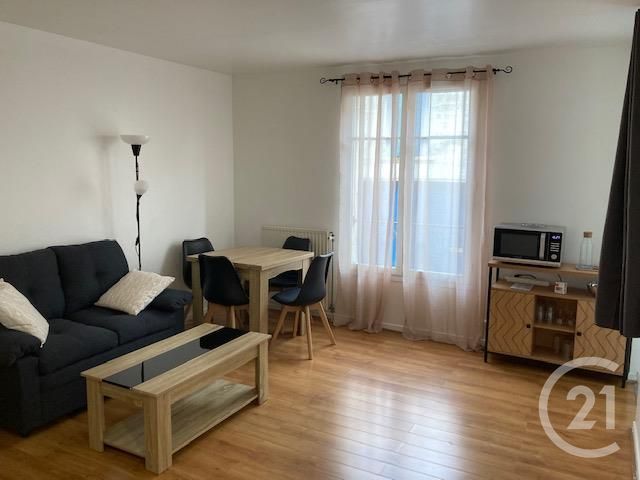 Appartement Studio à louer - 1 pièce - 28.98 m2 - SARTROUVILLE - 78 - ILE-DE-FRANCE - Century 21 La Source Immo