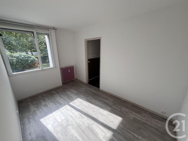 Appartement F5 à louer - 5 pièces - 95.92 m2 - TAVERNY - 95 - ILE-DE-FRANCE - Century 21 La Source Immo