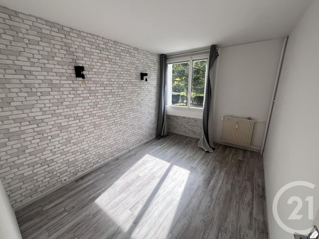 Appartement F5 à louer - 5 pièces - 95.92 m2 - TAVERNY - 95 - ILE-DE-FRANCE - Century 21 La Source Immo